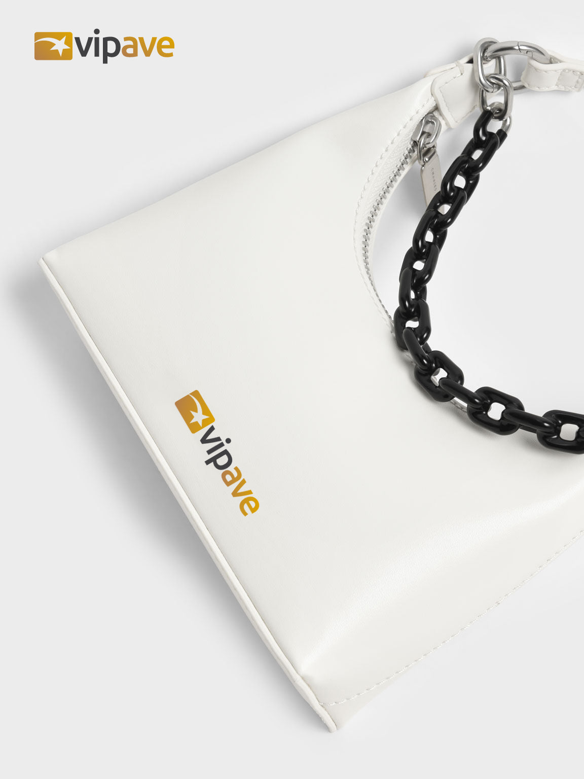 VIPAVE™- Koi Chain Handle Shoulder Bag - White